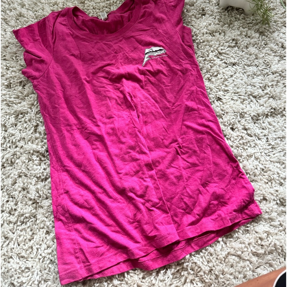 Cascades Academy XL super cute hot pink comfy casual womens t shirt.